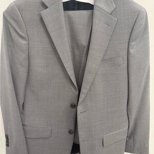 Tommy Hilfiger Classic Gray Suit